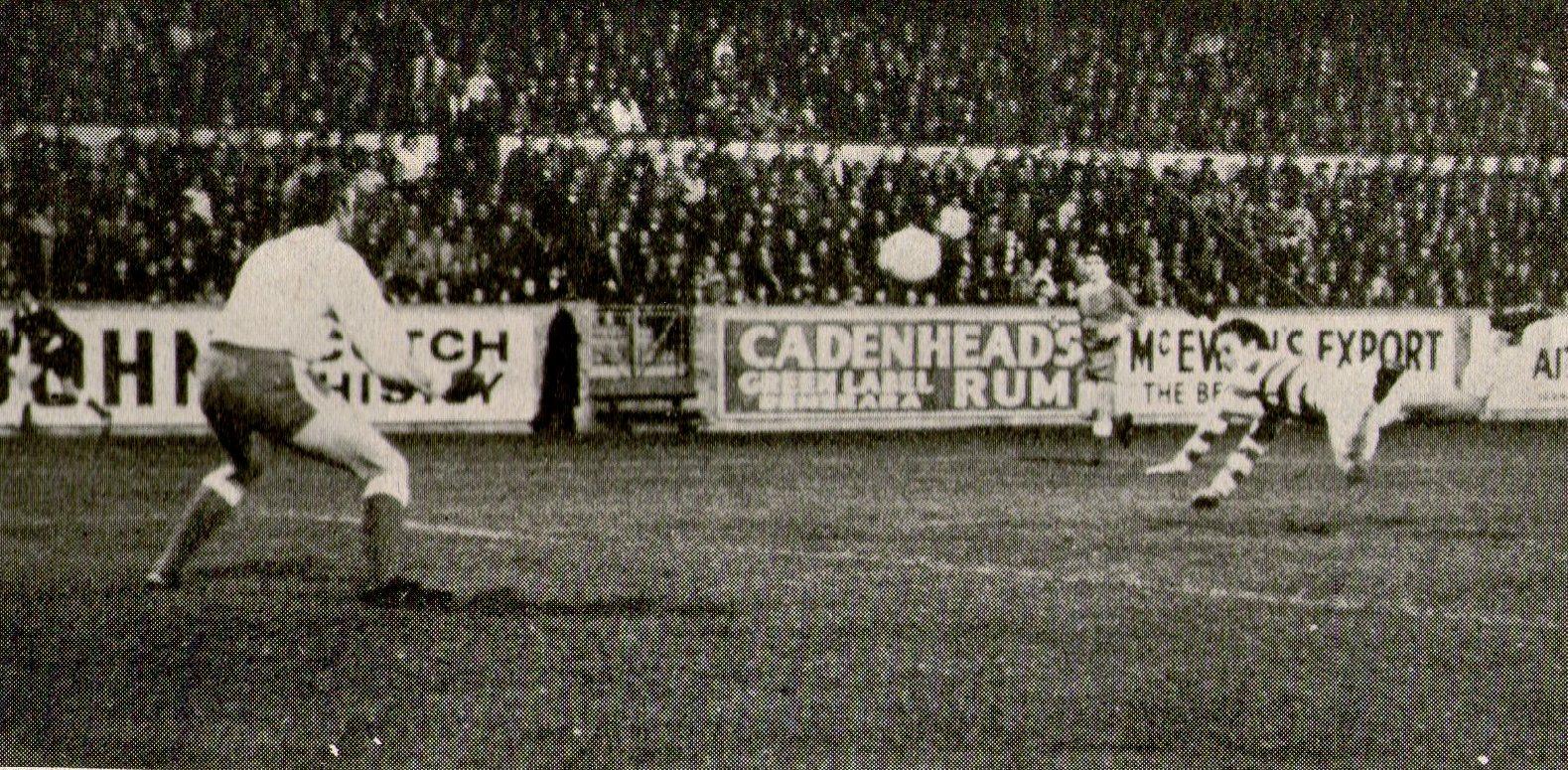 1969-09-10: Aberdeen 0-0 Celtic, League Cup - Pictures - The Celtic Wiki