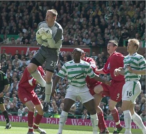 Douglas saves v Aberdeen 2005