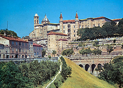 Palazzo Dulace, Urbino Palazzo Dulace, Urbino