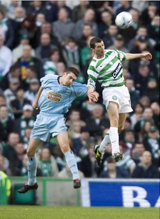 Keane leaps v Killie 2006