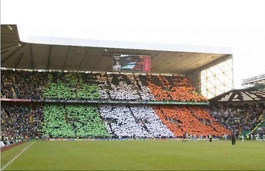 Celtic fans welcome Roy Keane 2006