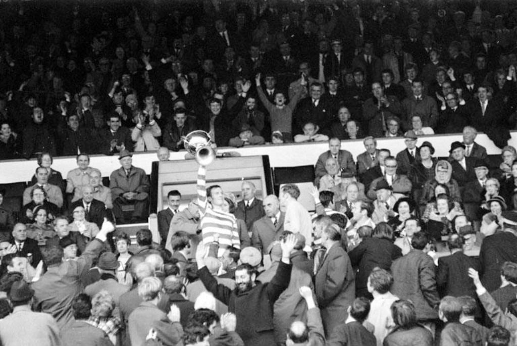 McNeill lifts the League Cup after 1969 LCF win over St Johnstone