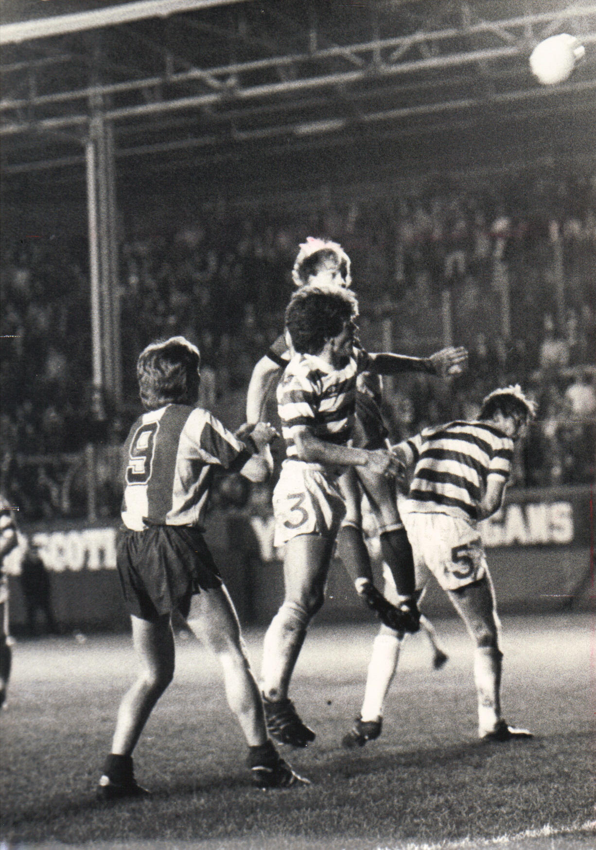 Reid and McAdam defend at Firhill 1981