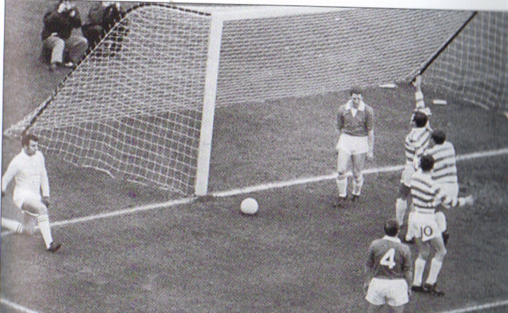 Auld salutes his goal in the 1969 LCF