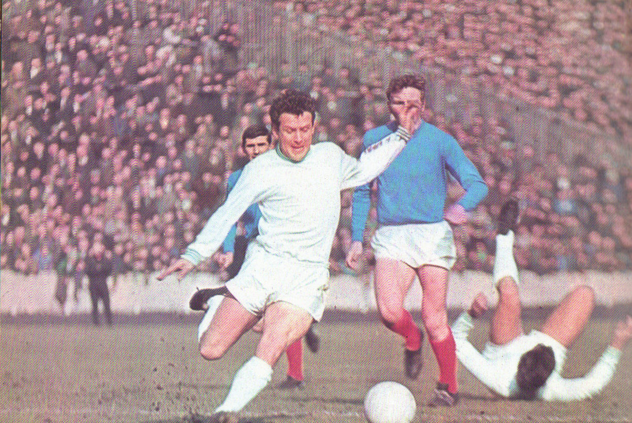 Willie Wallace goes for goal against Morton