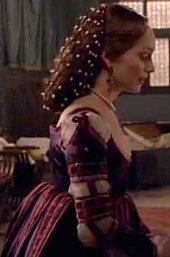 Lotte Verbeek's Costumes - THE BORGIAS wiki Lotte Verbeek's Costumes - THE BORGIAS wiki
