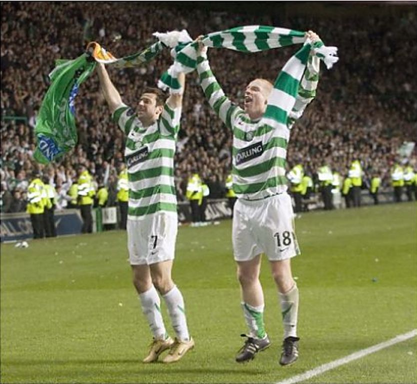 Zurawski and Lennon celebrate 2006