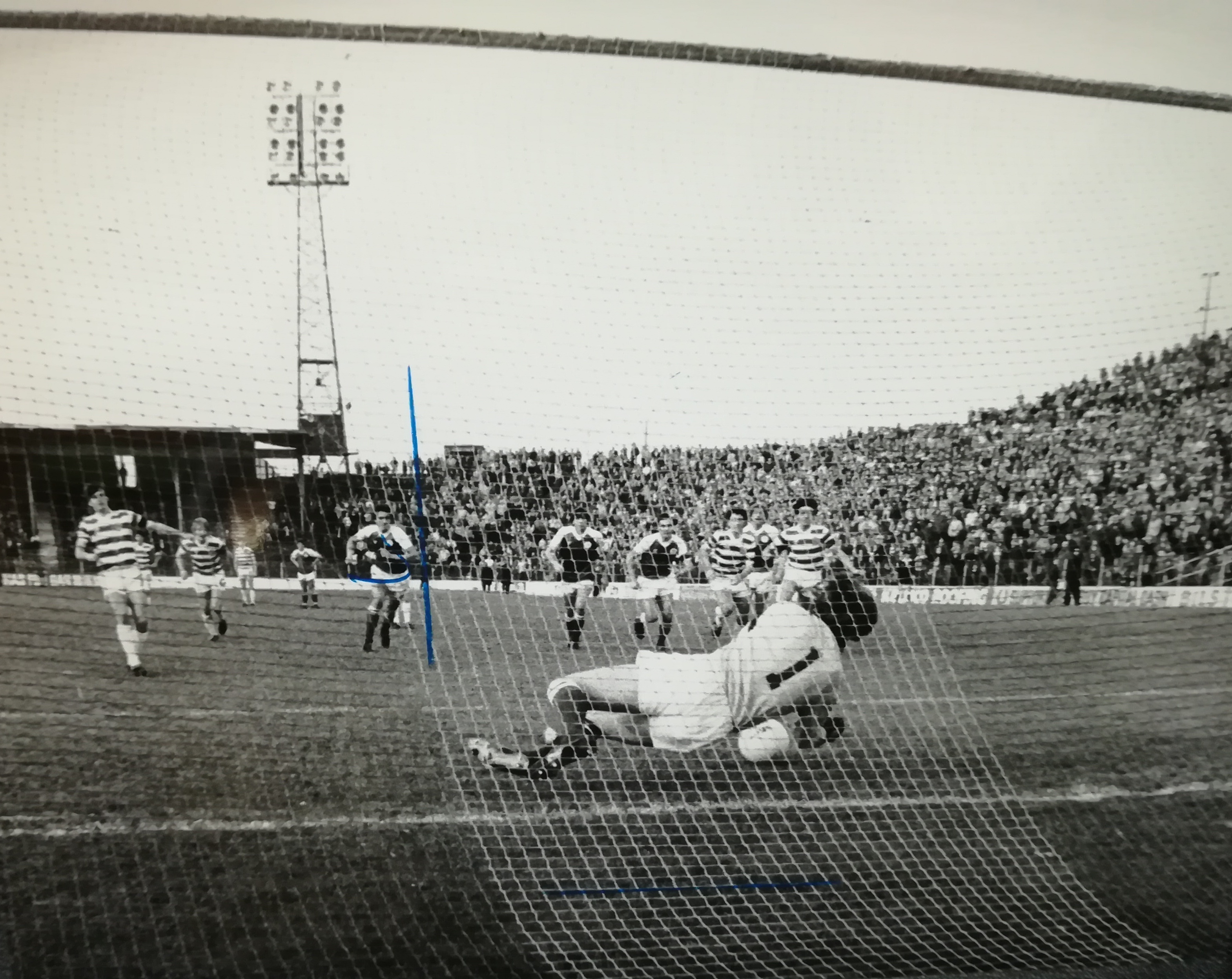 Nicholas misses penalty v Hibs 1981