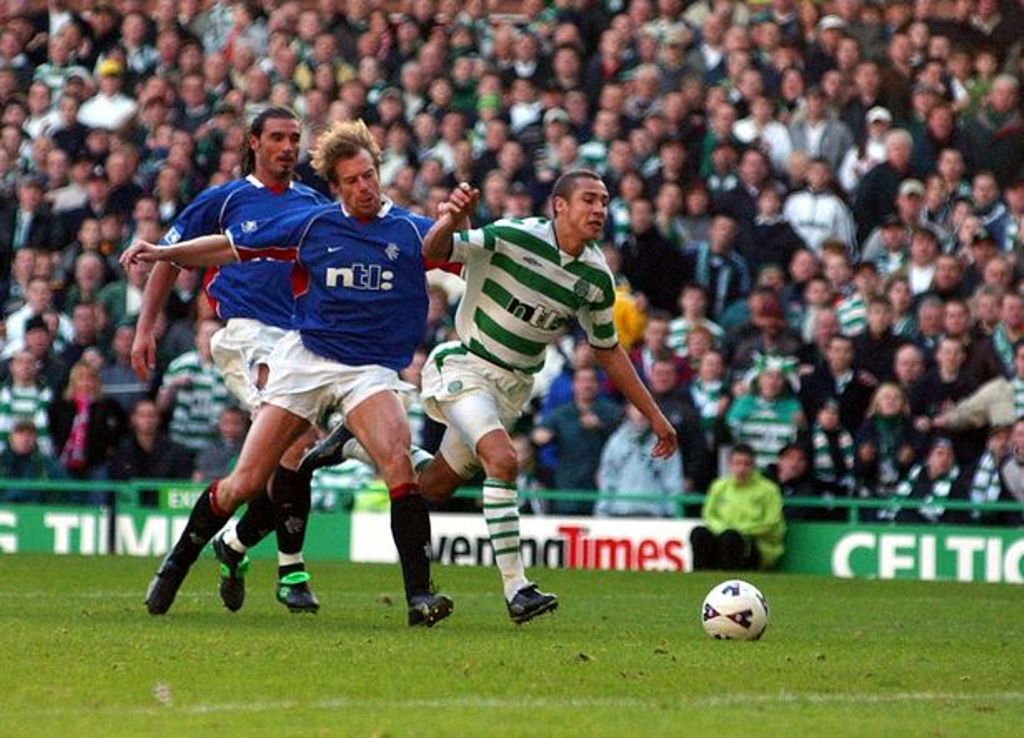 Larsson is fouled 2001