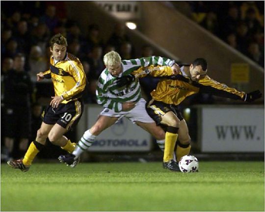 Lennon battles at Almondvale 2002