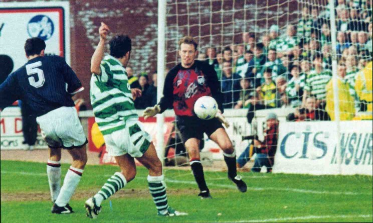 Di Canio puts Celtic ahead with 2 minutes left. Raith equalised 2 minutes later