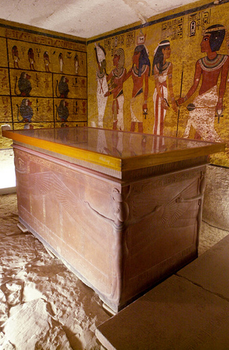 KV62 - Burial chamber and outer sarcophagus KV62 - Burial chamber and outer sarcophagus