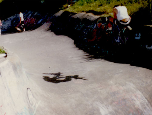 Onslow Bowl - BACK IN THE DAY BMX Onslow Bowl - BACK IN THE DAY BMX
