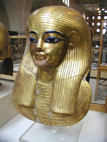 KV46 - gilded mask of Yuya KV46 - gilded mask of Yuya